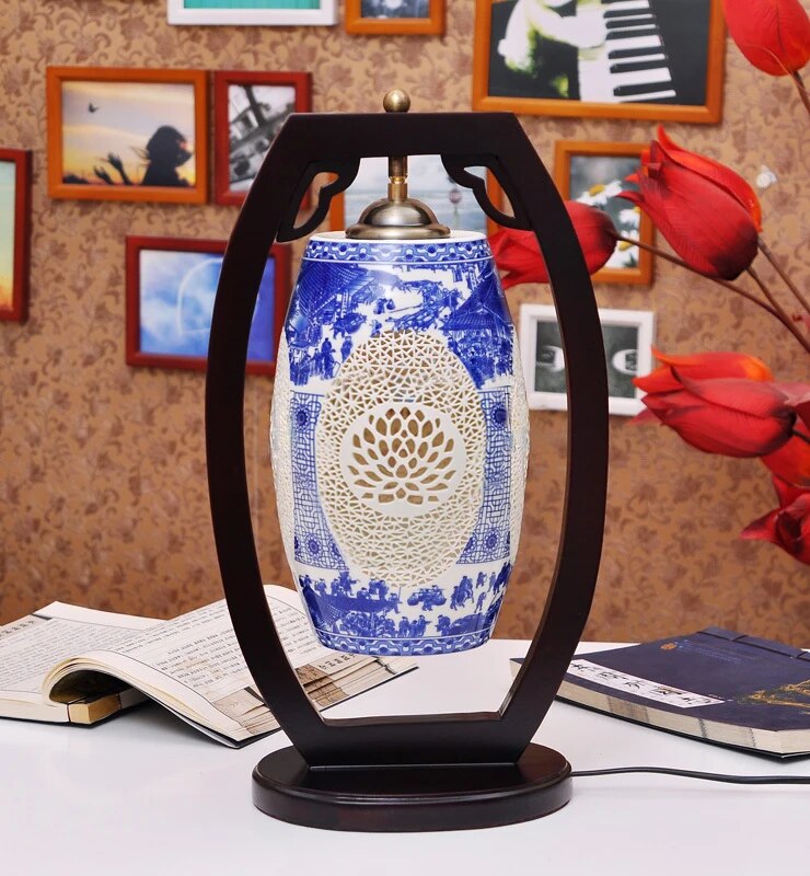 مصباح طاولة عتيق لغرفة المعيشة باللون الأبيض والأزرق في الصين